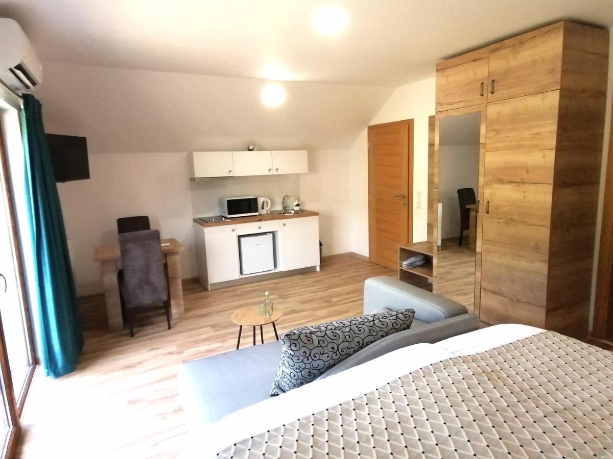 Farma & Apartmani II Opg Sasa Delic Grabusic Exterior foto